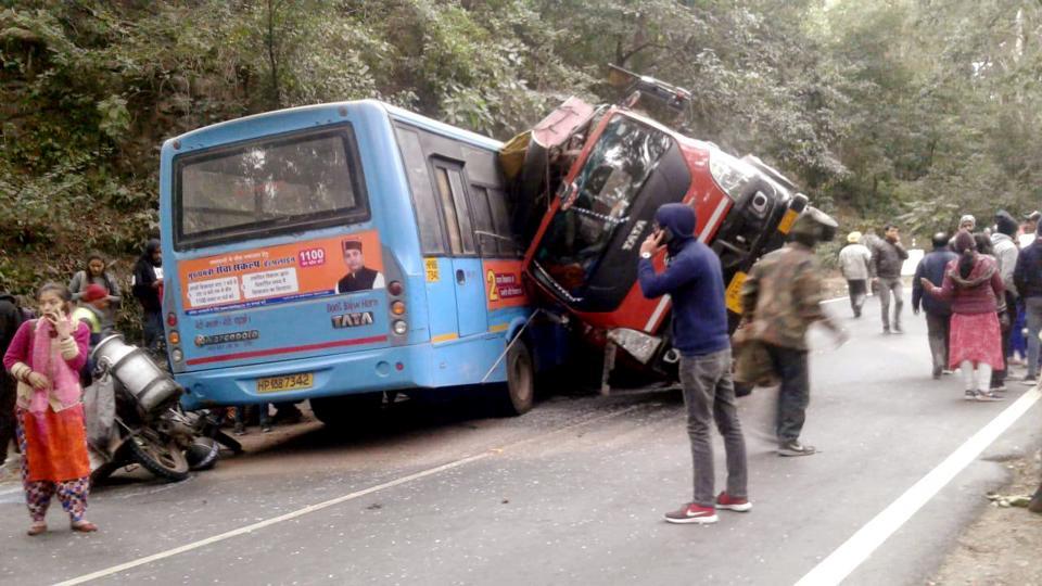 Mandi: 1 dead , 7 hurt as car rolls down hill - Hindustan Times