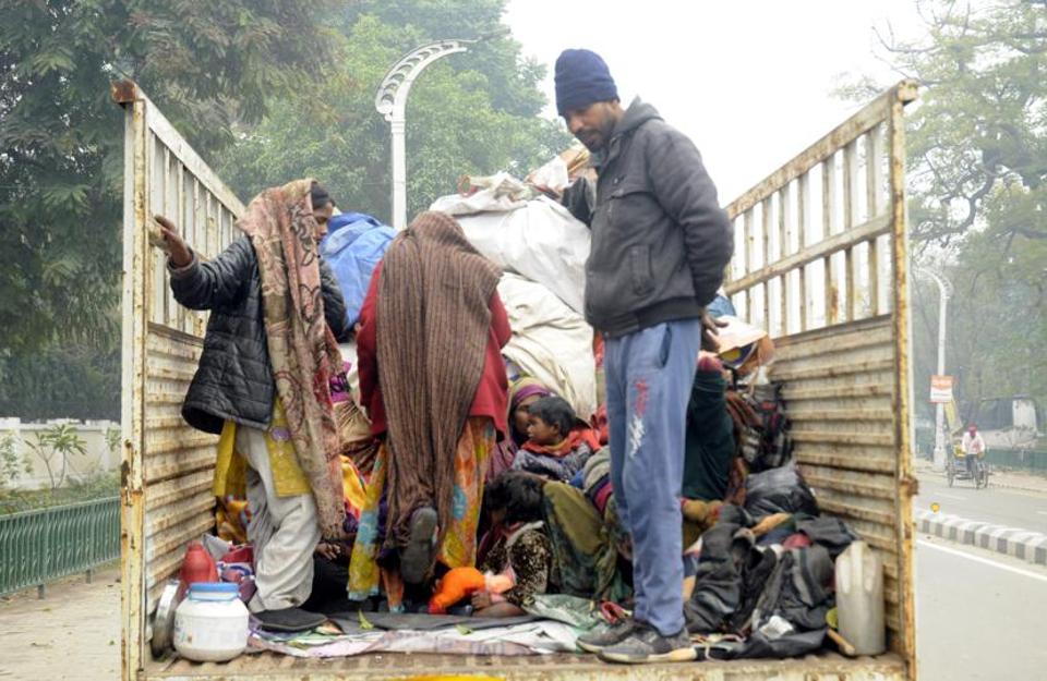 Patiala MC, police remove shanties from Mall road - Hindustan Times