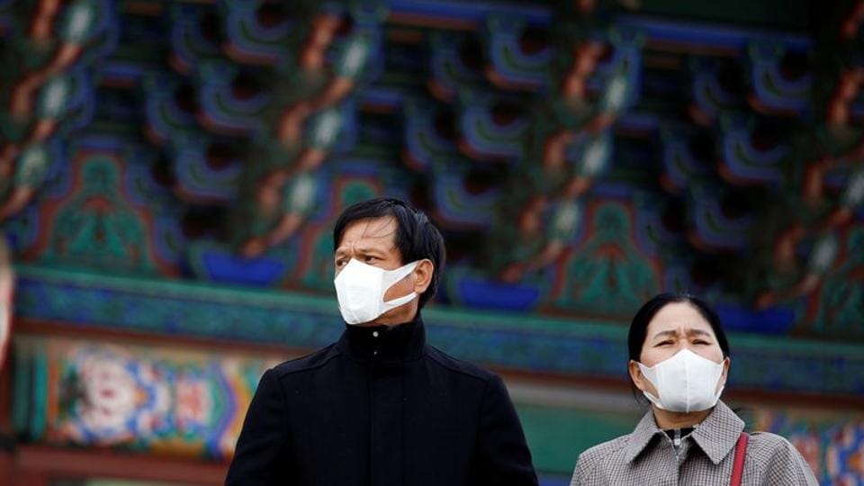 Wuhan Coronavirus No hot meals, blankets, magazines as airlines step