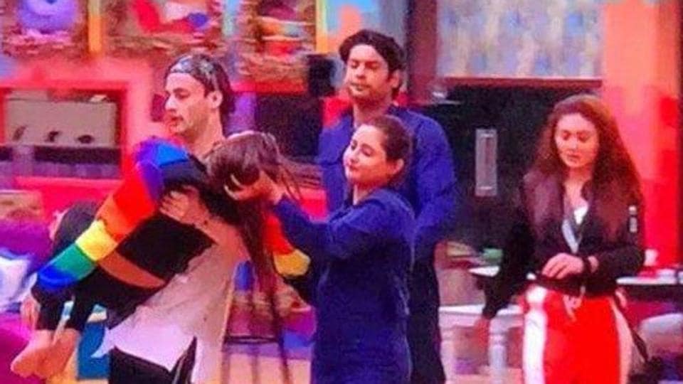 Bigg Boss 13 Himanshi Khurana hurts herself and faints during a