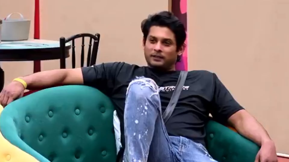 Bigg Boss 13 Sidharth Shukla takes a dig at sick and injured