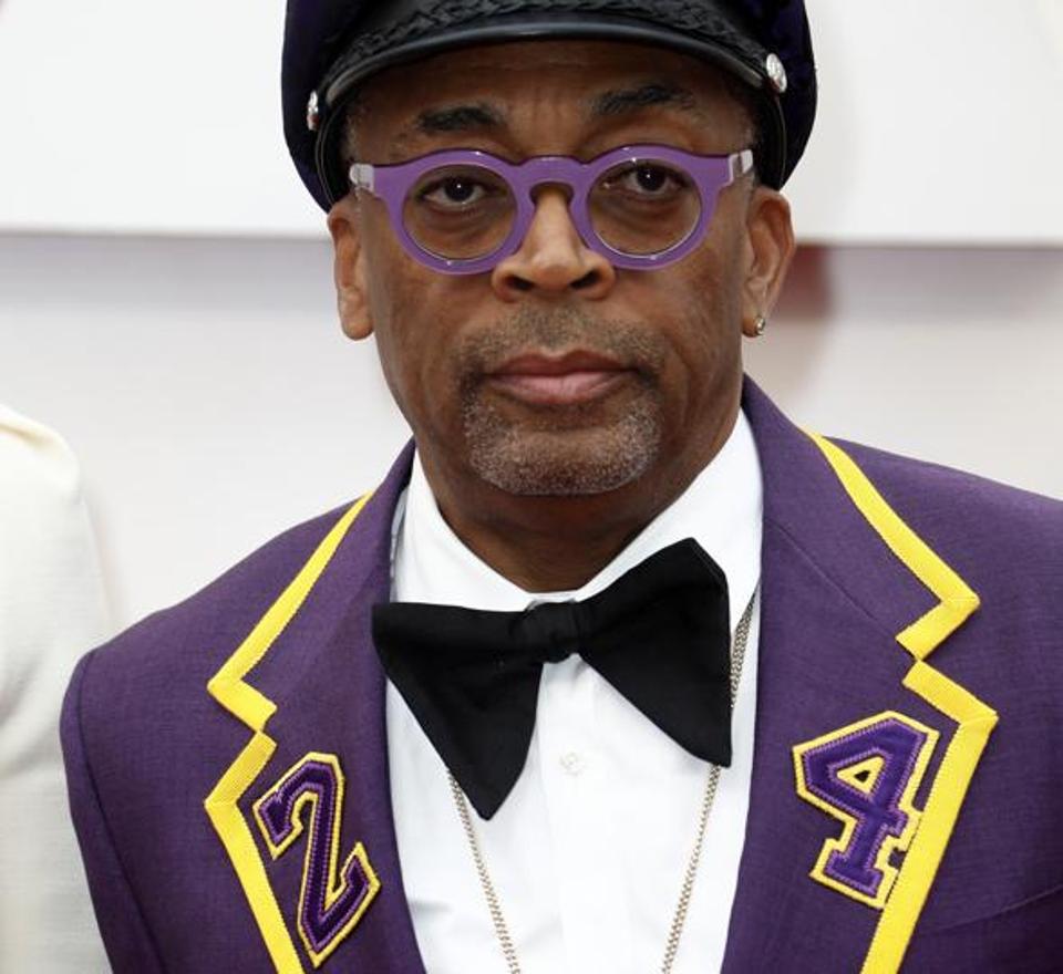 Oscars 2020 red carpet Director Spike Lee honours Kobe Bryant with