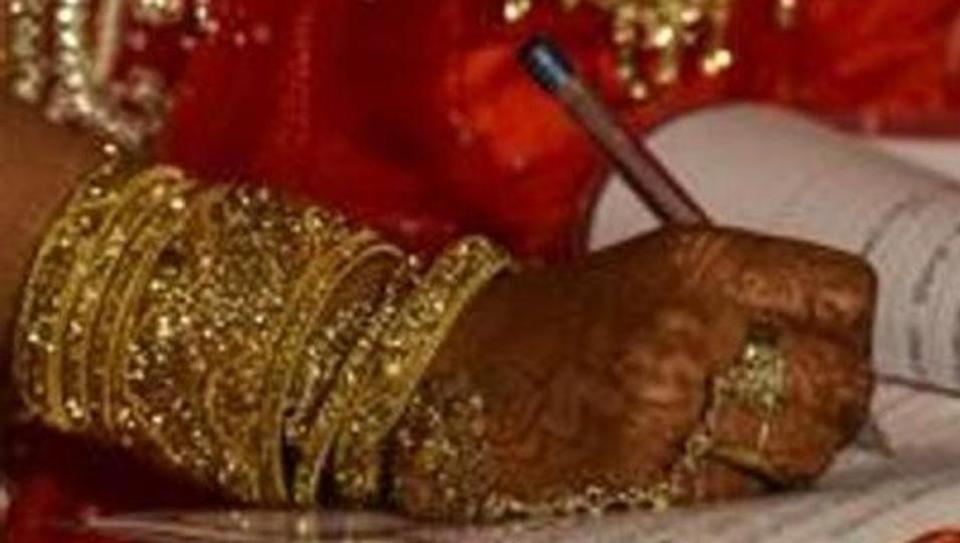 Pakistan Court Nullifies Converted Minor Hindu Girl S Marriage World News Hindustan Times
