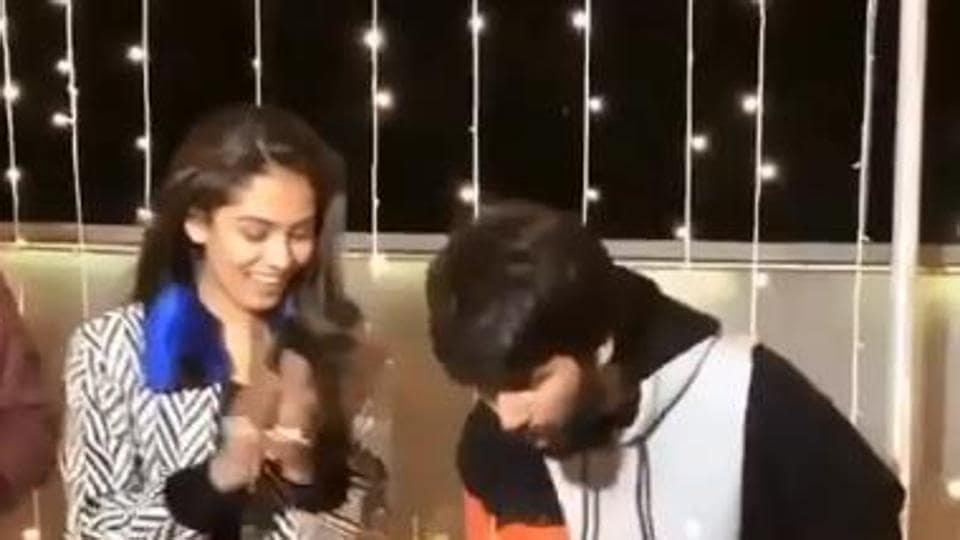 Inside Shahid Kapoor’s birthday party with wife Mira Rajput, dad Pankaj Kapur. Watch