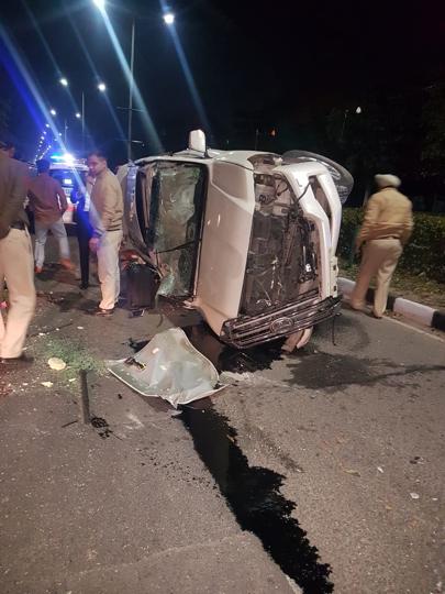 Woman Killed, 4 Hurt As SUV Crashes Into Divider In Chandigarh ...