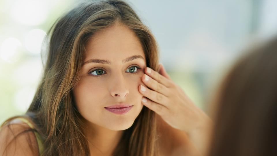 How not touching your face can protect your from coronavirus ...
