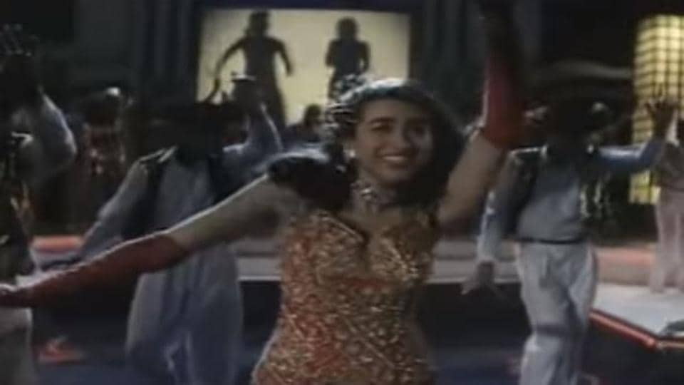 Krisma Kpur Sex - Karisma Kapoor remembers backlash against Sexy Sexy song, says 'Actresses  today are wearing tiny shorts, I was fairly covered' | Bollywood -  Hindustan Times
