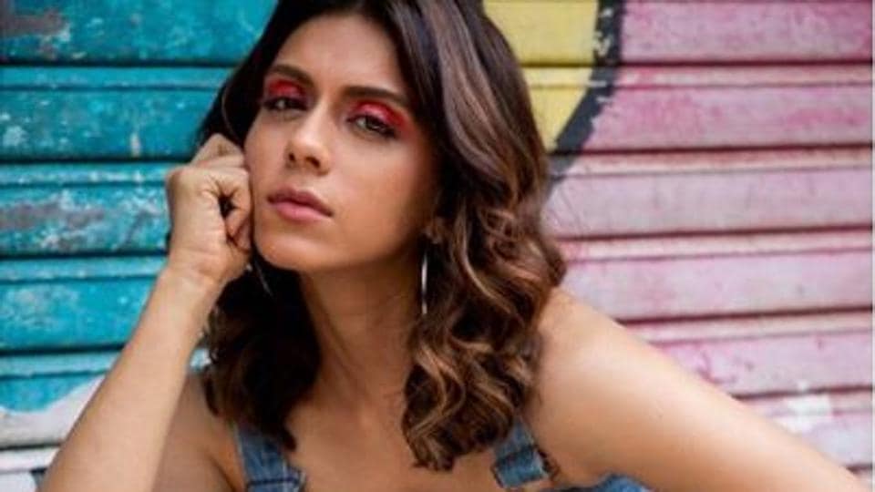 Actor Zoa Morani shares her coronavirus symptoms, treatment: ‘Pranayam and hot water have been helping’