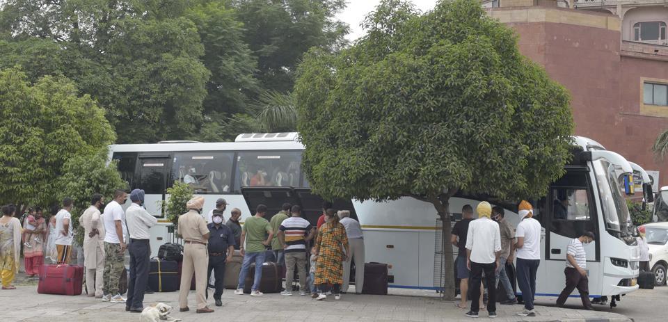 jalandhar to delhi airport volvo bus