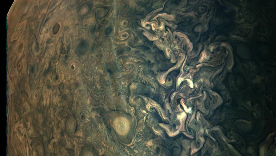 NASA shares new image of Jupiter captured by Juno spacecraft ...