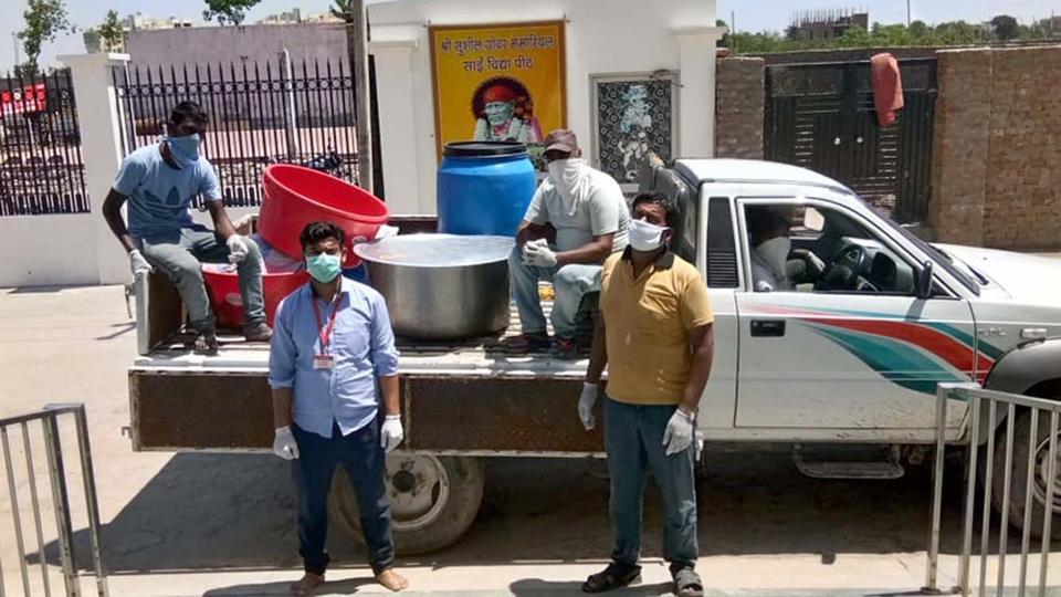 Ludhiana NGO preparing rotis for stray dogs amid lockdown Hindustan Times