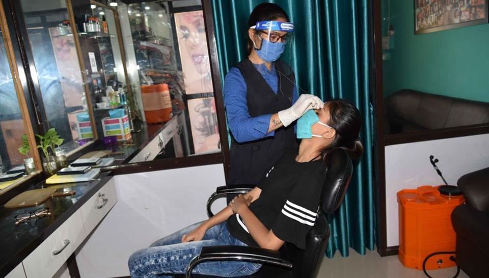 Beauty parlour near me image