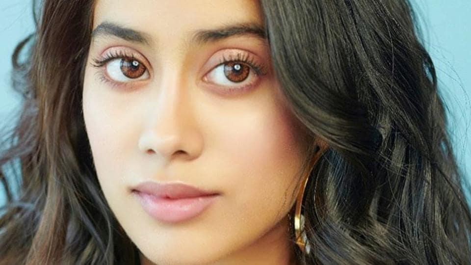 Janhvi Kapoor jokes about wanting to have a kid in latest post, see it