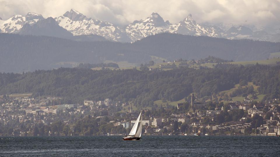 Coronavirus Europe reopens many borders, shuts out Americans, Asians