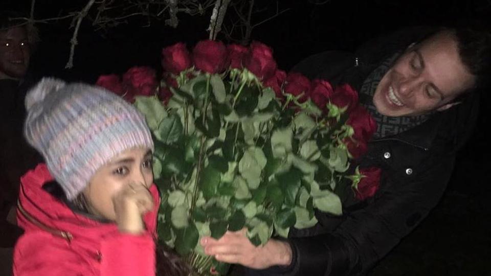 Monalisa Thakur Xx Video - Monali Thakur shares photos of Maik Richter's romantic proposal with 50  roses: 'I was crying' - Hindustan Times