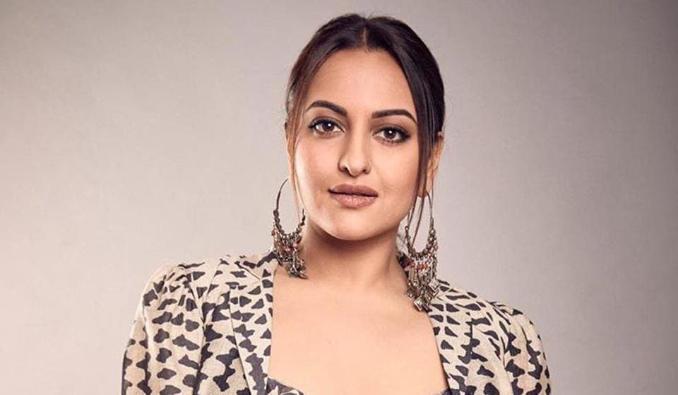 Sonakshi Sinha replies to trolls day after quitting Twitter: &#39;I have taken  away that access you had to me&#39; | Bollywood - Hindustan Times