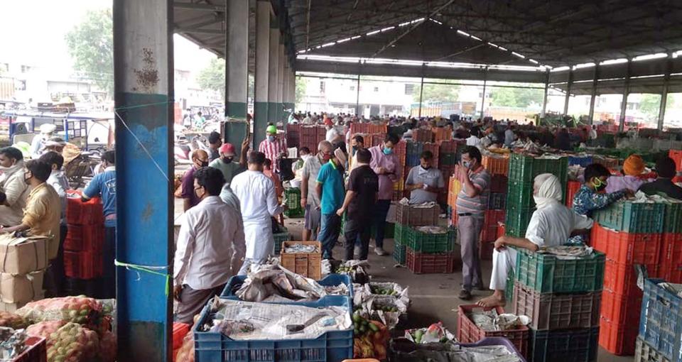 Covid19 Visitors to Ludhiana’s main vegetable market ignoring