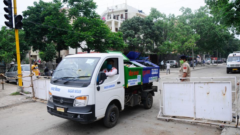 Noida begins helpline for civic issues - Hindustan Times