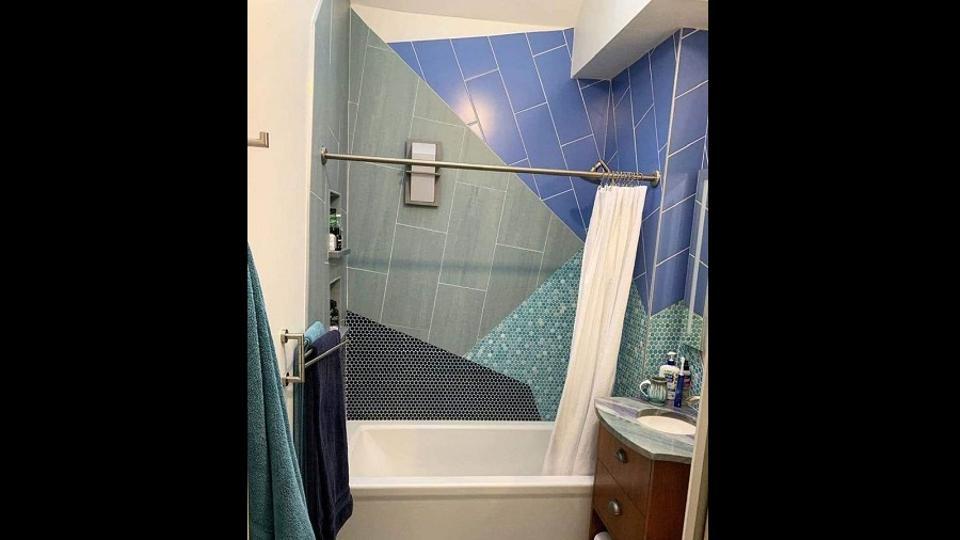 People say this picture of a bathroom makes them dizzy. What do you