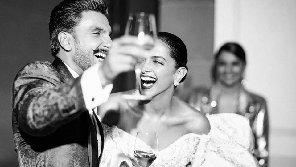 Deepika Padukone Wishes Ranveer Singh On His Birthday With A Precious Photo The Centre Of My Universe Hindustan Times Ranveer singh and deepika padukone. deepika padukone wishes ranveer singh