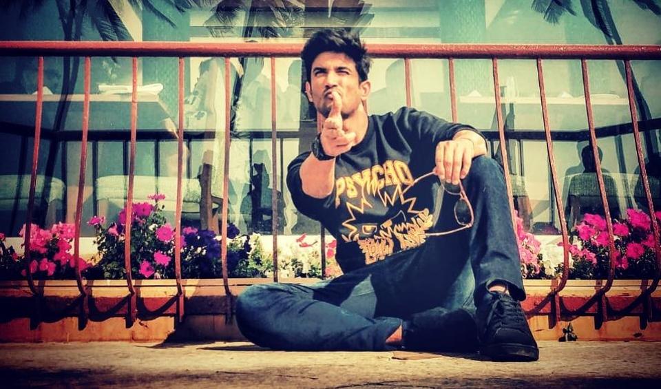 When Sushant Singh Rajput danced on a Shah Rukh Khan song in middle of the road, watch video