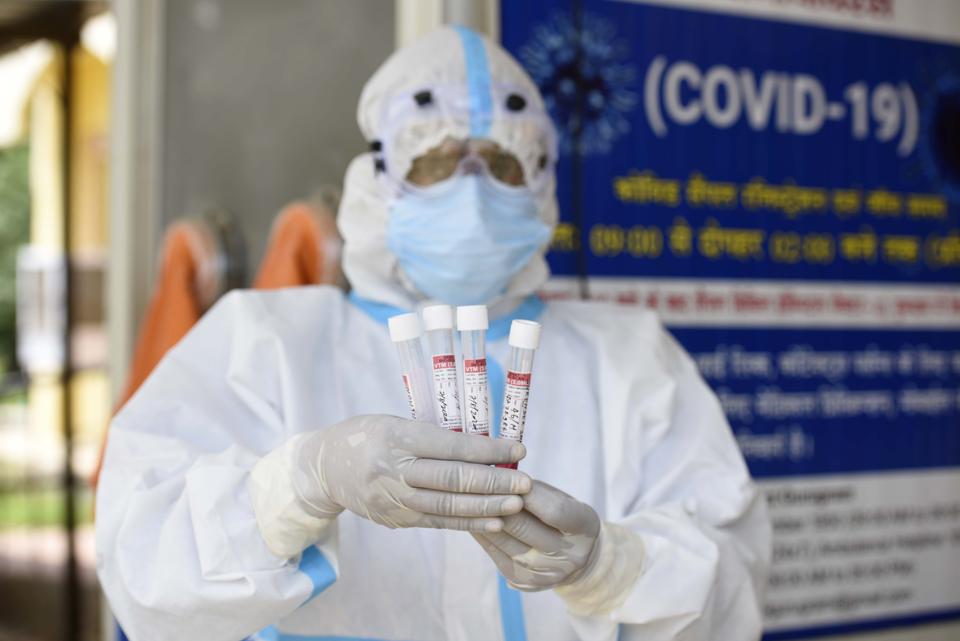 The CRS data released for 2020 was released on May 3, and found in the first year of the pandemic, India recorded roughly 470,000 more deaths.(Parveen Kumar/HT Photo) The CRS data released for 2020 was released on May 3, and found in the first year of the pandemic, India recorded roughly 470,000 more deaths.(Parveen Kumar/HT Photo)