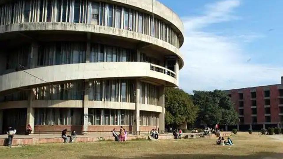 Semester fee row: Students can pay in instalments, suggests PU panel