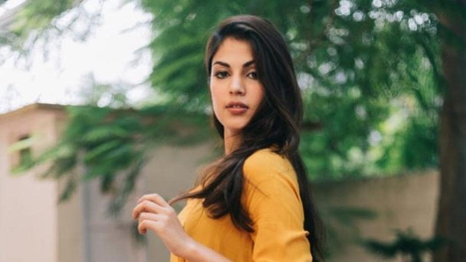 Rhea Chakraborty doesn’t have the ‘stature’ to comment on Nitish Kumar, says Bihar DGP