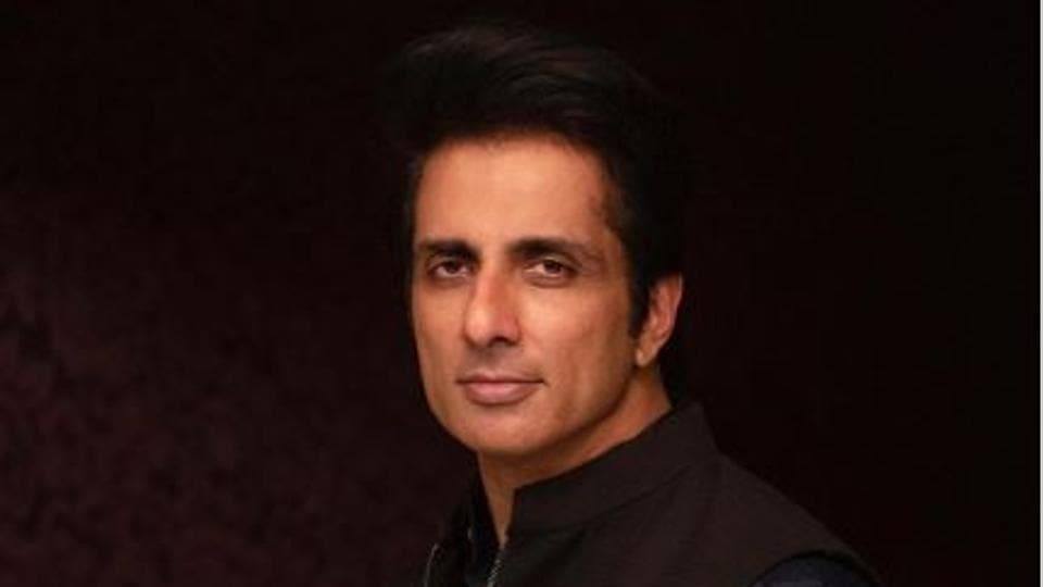 Sonu Sood sends migrants to their villages in Maharashtra and Konkan for Ganesh Chaturthi