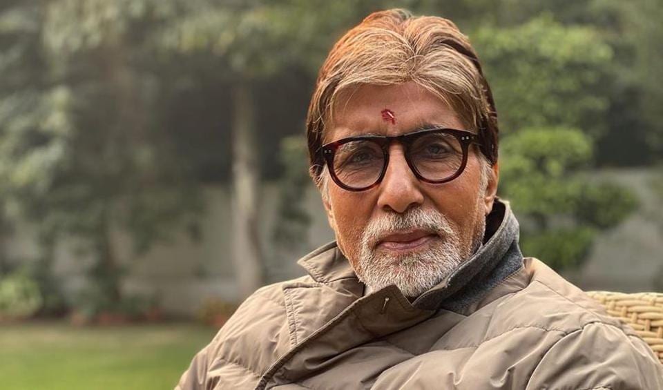 Amitabh Bachchan gives sassy reply to fan who asked him to post in Hindi