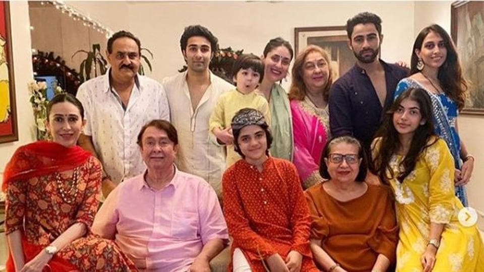 Kareena Kapoor, Karisma’s Ganpati Darshan fam jam is a colour-coded ...