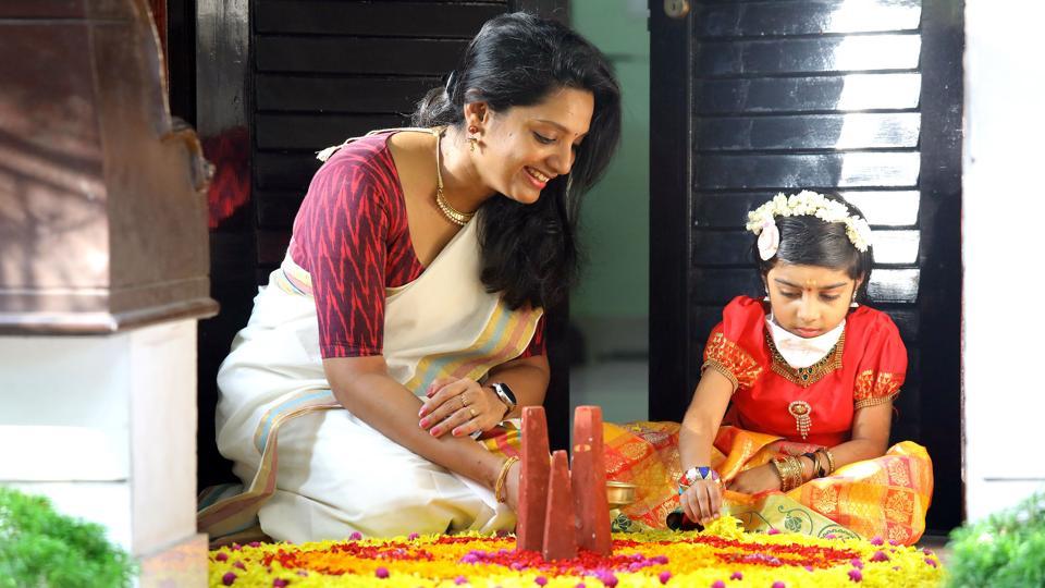 Onam: Significance Of Wearing White Saree And Gold On This Auspicious Day -  Boldsky.com