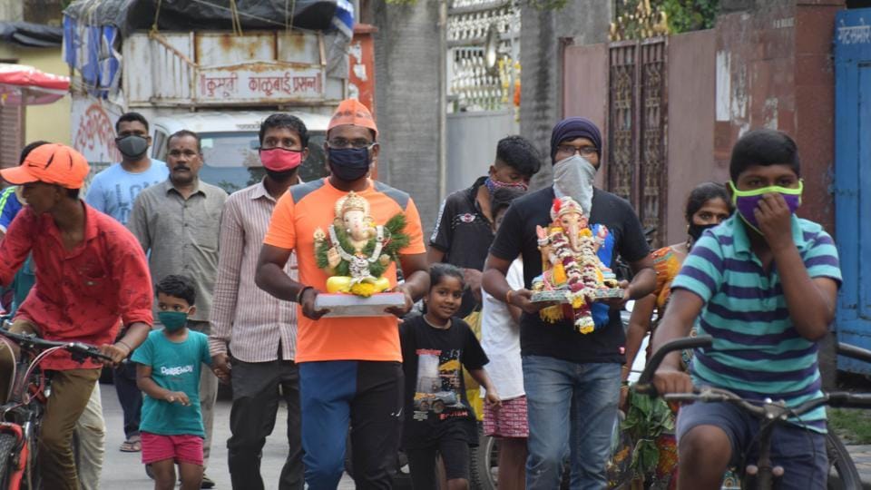 Donate idol initiative receives huge response in PimpriChinchwad