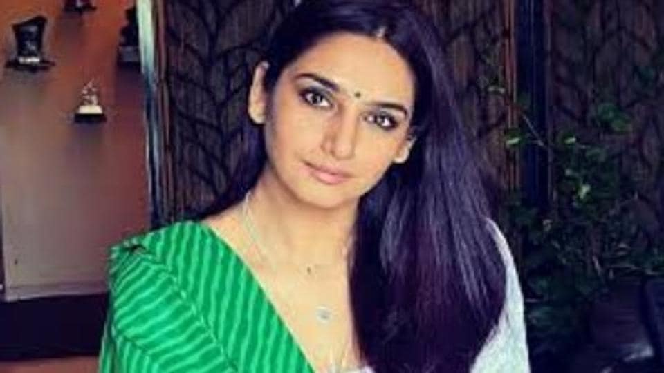 Kannada actor Ragini Dwivedi’s residence raided in drugs case, actor summoned