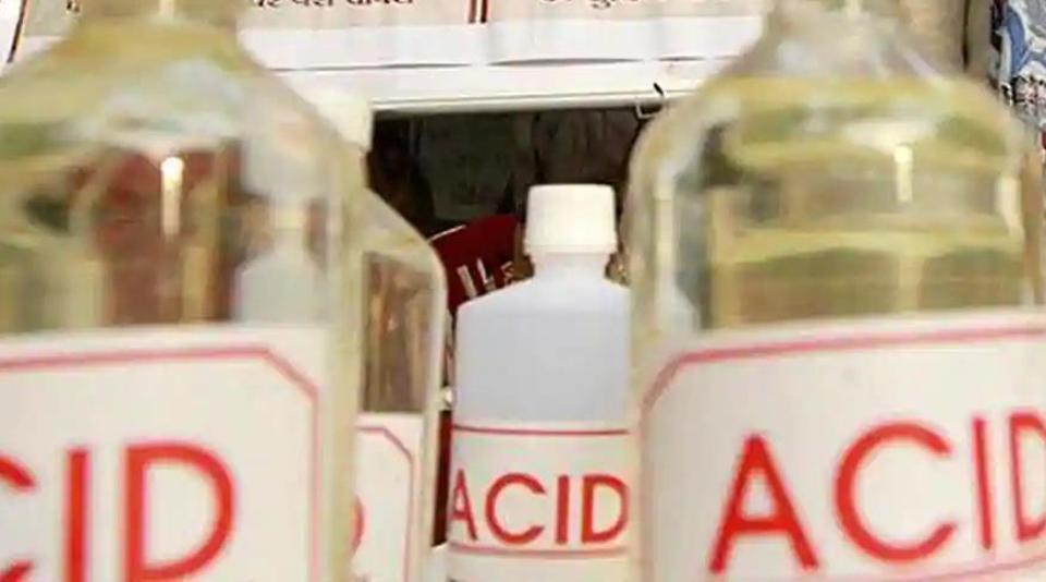 Man, 60, throws acid on govt officer after losing court case second time