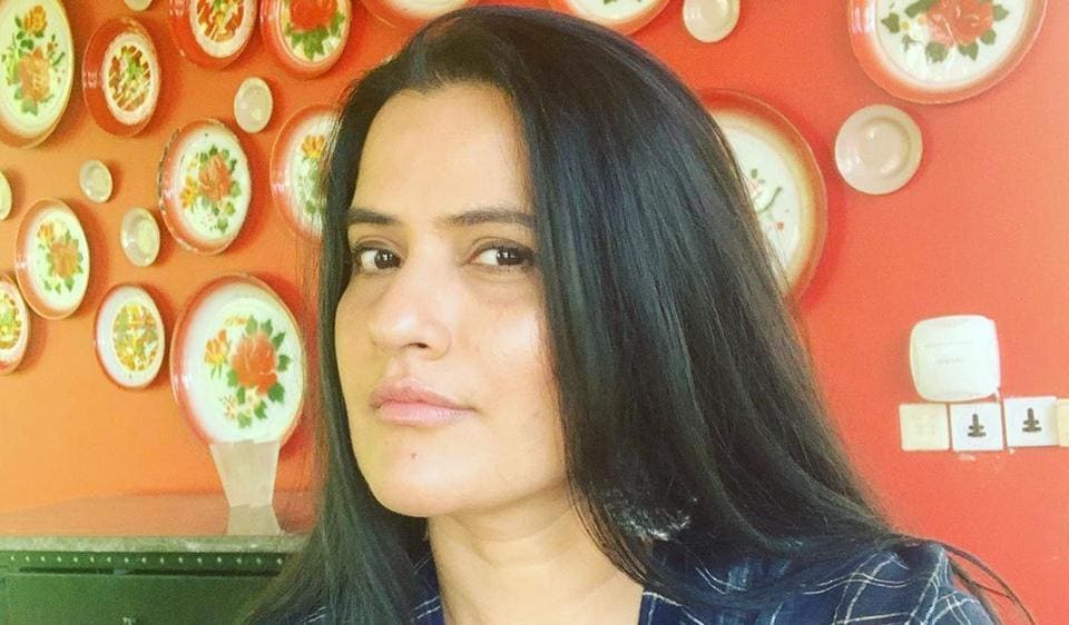 Sona Mohapatra backs Kangana Ranaut, slams Farah Khan Ali for commenting on actor’s ‘class’