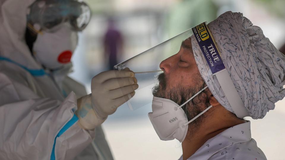 Covid19, dengue double infection treatment complicated; needs balanced