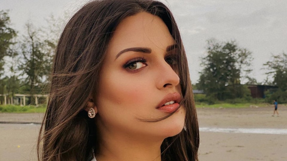 Himanshi Khurana tests Covid-19 positive: ‘I was the part of farmers’ protests and the area was crowded, so got test done’