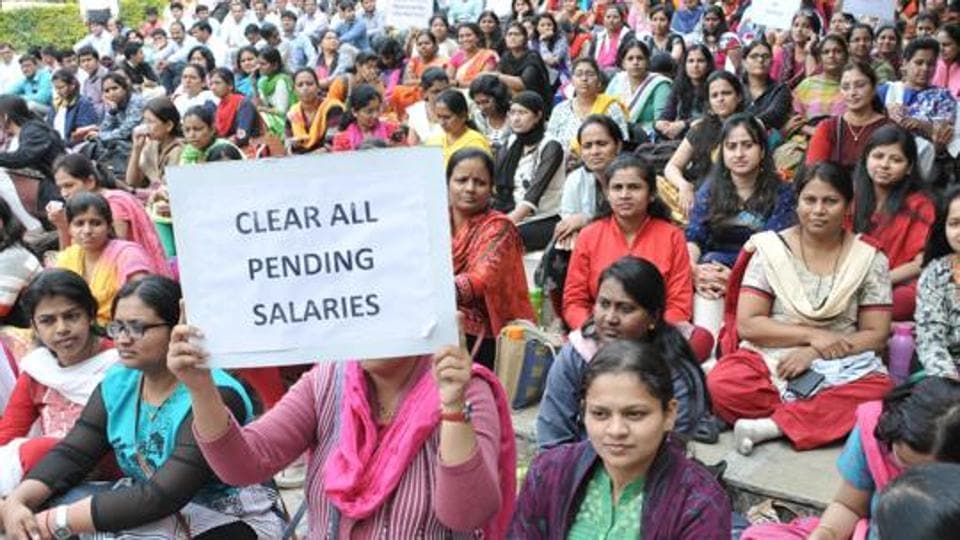 13 000 Civic Body Teachers In Delhi Strike To Demand Pending Wage Dues Hindustan Times