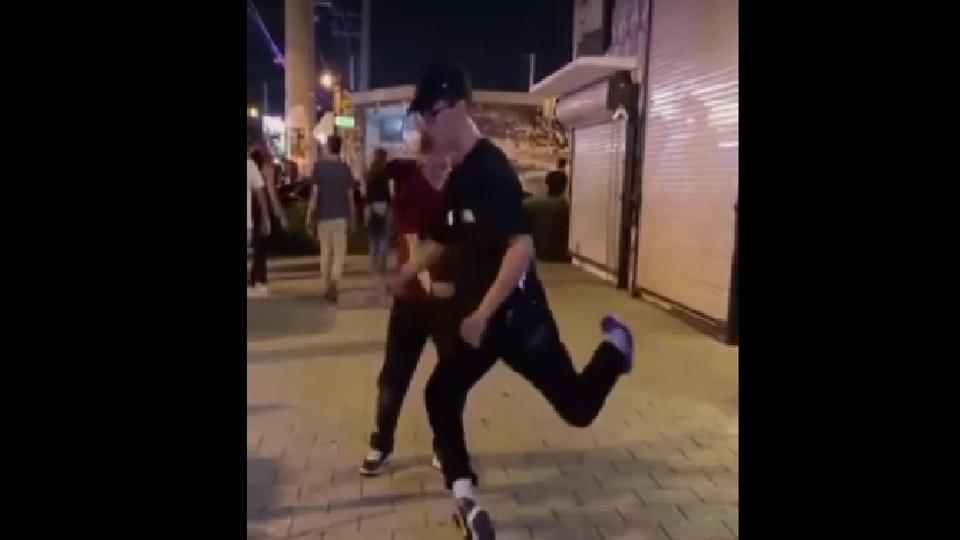 Man shows off unbelievable dance moves. Watch jaw dropping video ...