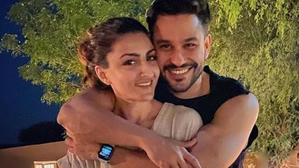 Kunal Kemmu wishes wife Soha Ali Khan a happy birthday with an emotional post, Kareena Kapoor agrees with his witty caption