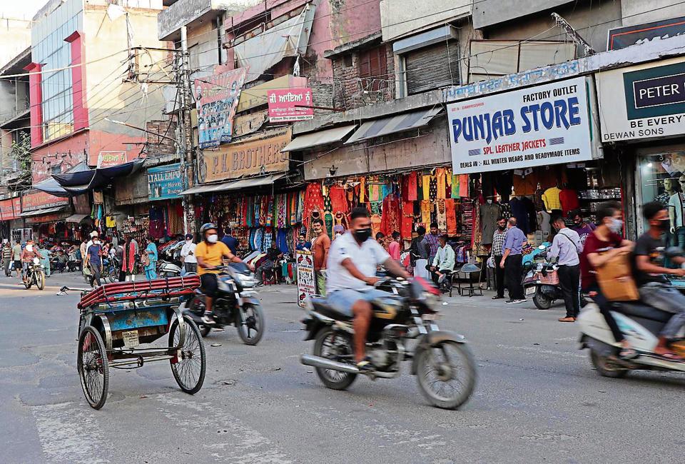 Lifting of Sunday lockdown brings back life to Ludhiana markets Hindustan Times