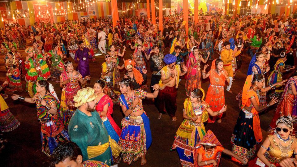 BMC asks Navratri mandals to arrange online darshan of idols | Mumbai news  - Hindustan Times