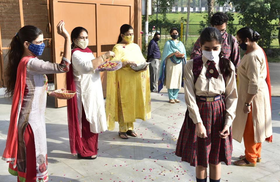 Two Pvt Schools Reopen For Board Classes In Ludhiana Hindustan Times