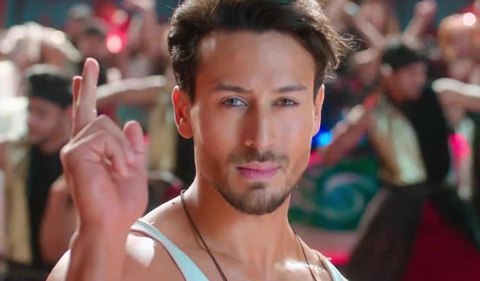 Tiger Shroff tries to teach young fan hook step of War song Jai Jai Shiv Shankar, fails miserably. Watch video