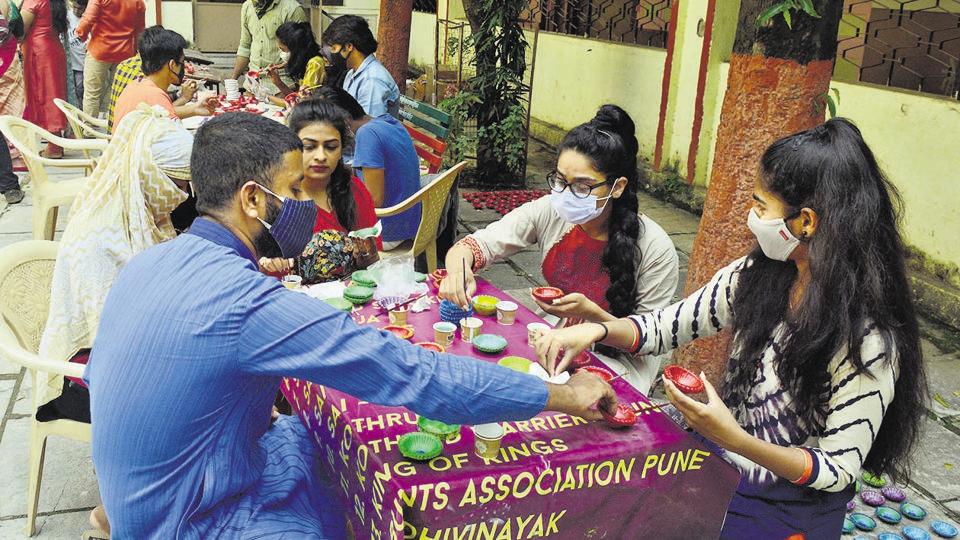 Pune youth spread happiness among orphans this Diwali season
