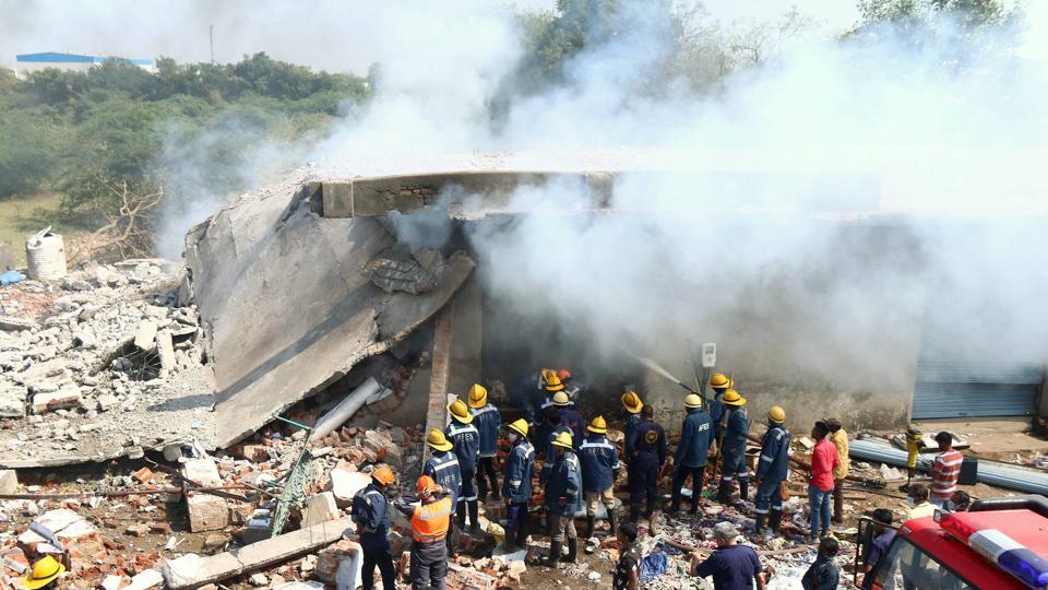 Gujarat: Death toll due to fire in godown rises to 12 | Latest News ...