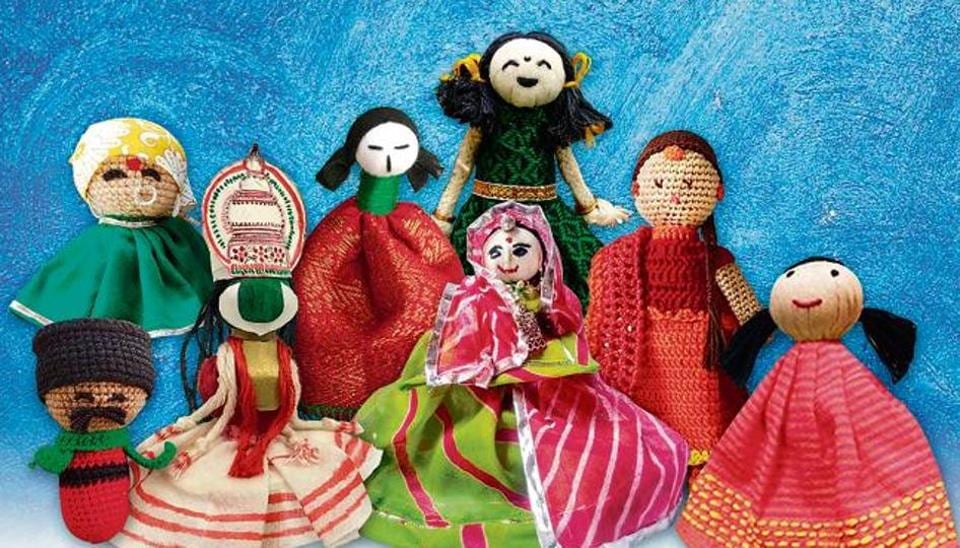 Mexico Dolls Puppets  National costume dolls from all over the world