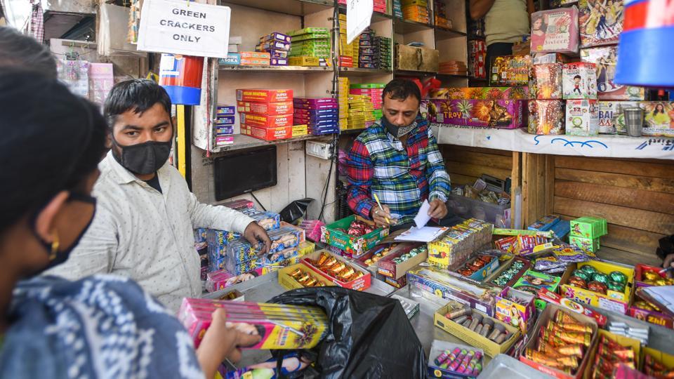 Ngt bans firecrackers in delhi, haryana allows limited use