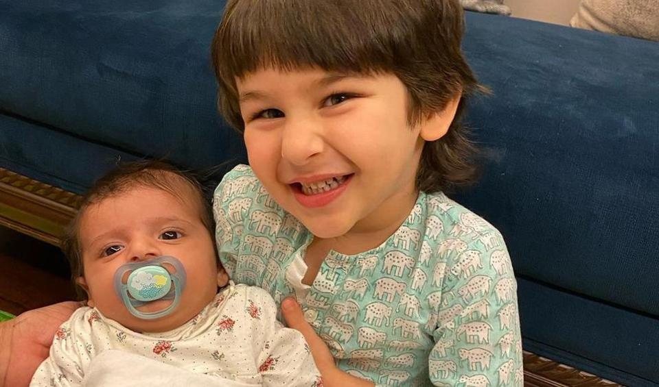 Taimur Ali Khan Flashes A Million Dollar Smile As He Poses With A Baby Fans Can T Get Over Precious Photo Bollywood Hindustan Times